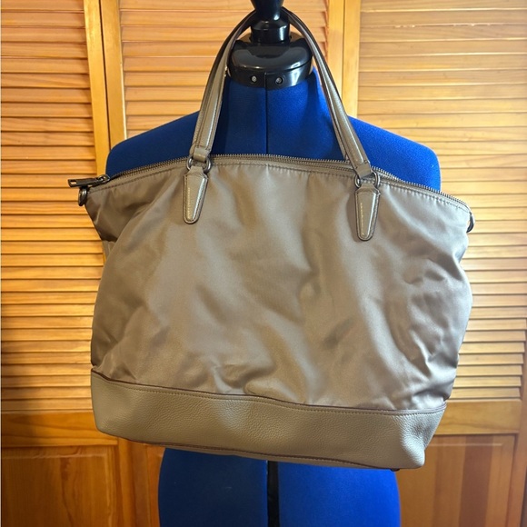 Coach Tan Tote Bag - Picture 2 of 6